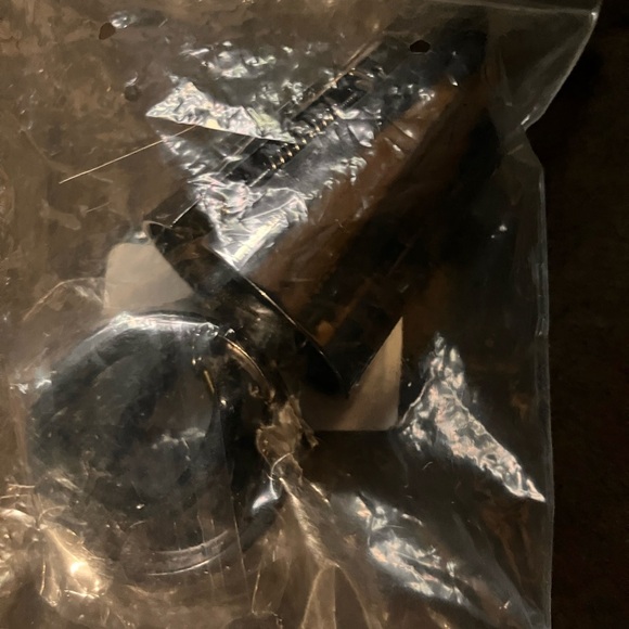 Gunmetal Hair Clip with Elastic Bands - Picture 3 of 4